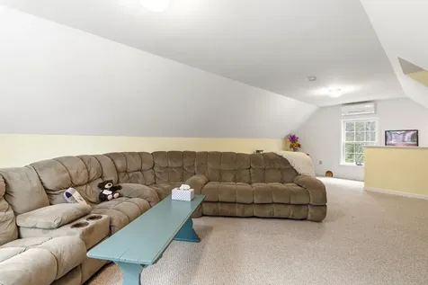 11 Hovey Lane Brunswick ME 04011
