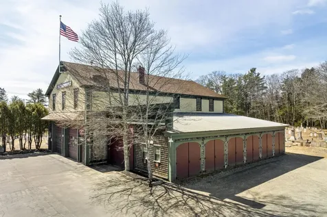 1037 Wiscasset Road Boothbay ME 04537