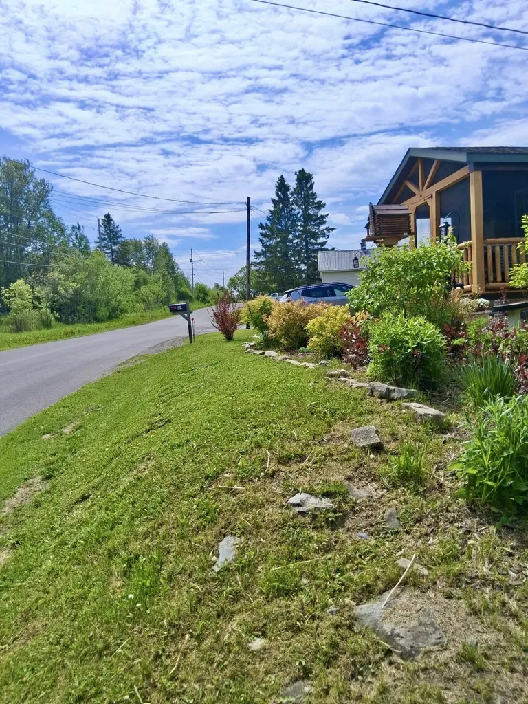 120 Pondview Street Limestone ME 04750