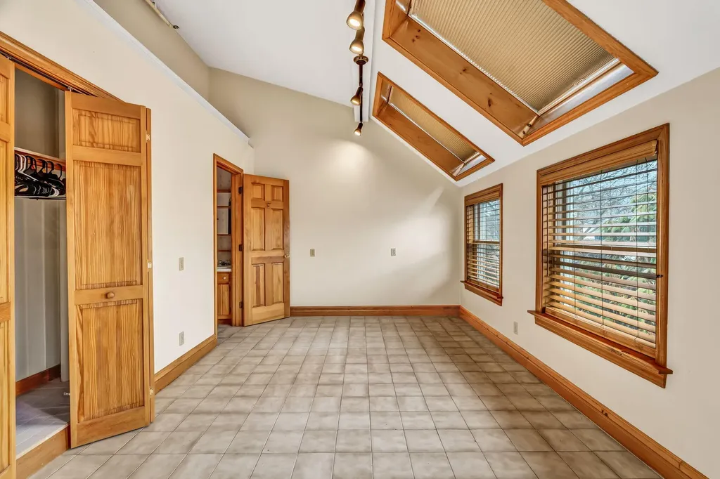 164 Madison Avenue Skowhegan ME 04976