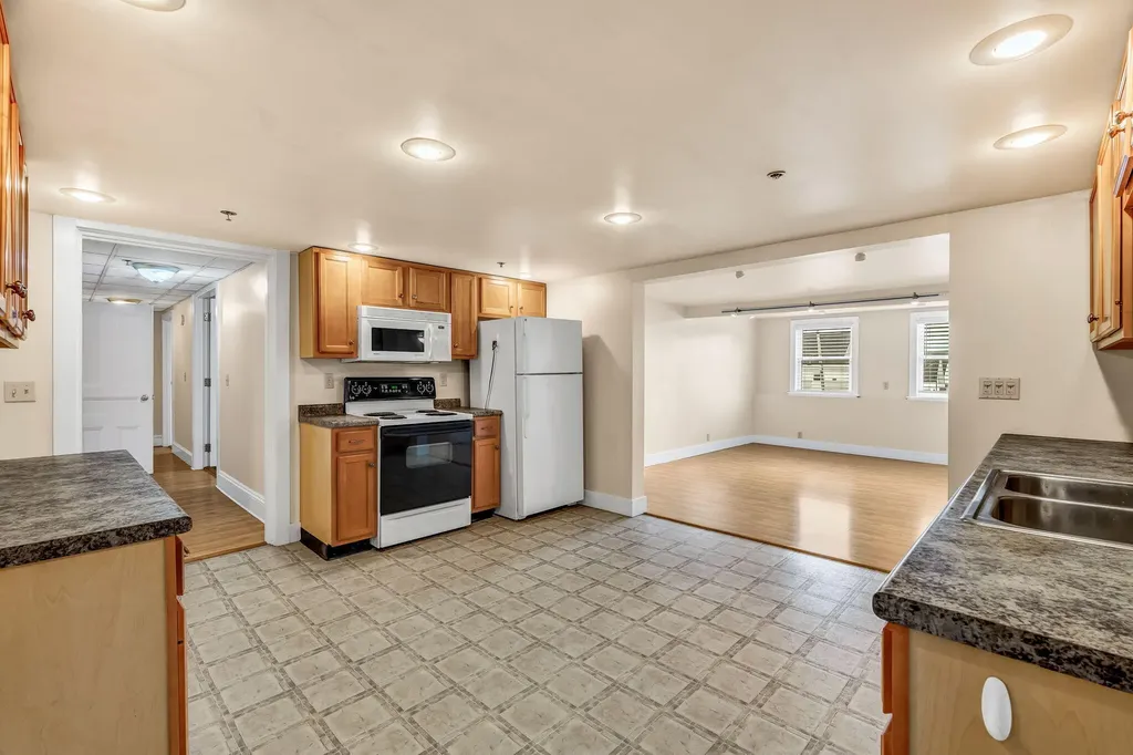 164 Madison Avenue Skowhegan ME 04976