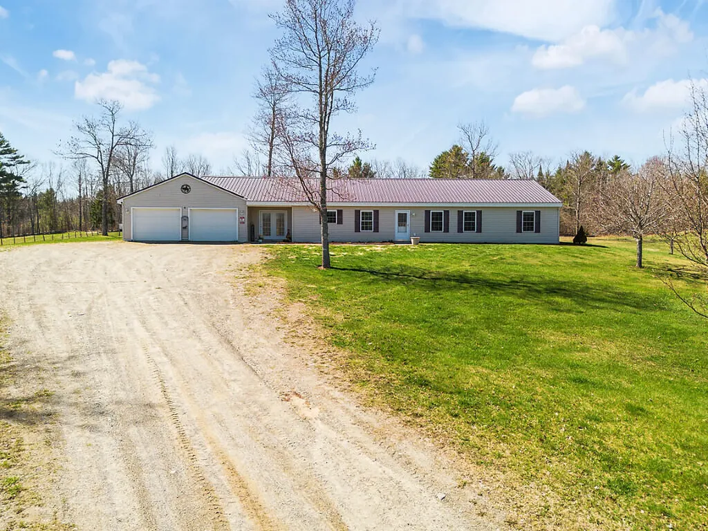 1391 Albion Road Winslow ME 04901