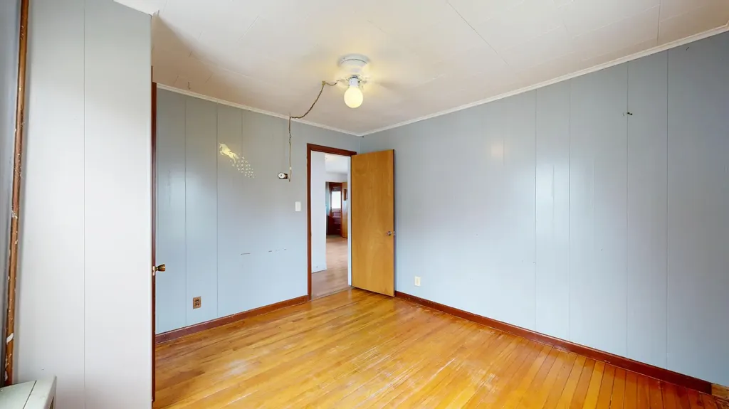 23 Eaton Street Lewiston ME 04240