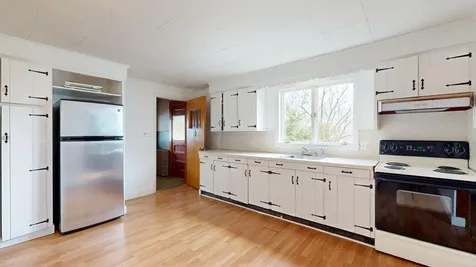 23 Eaton Street Lewiston ME 04240