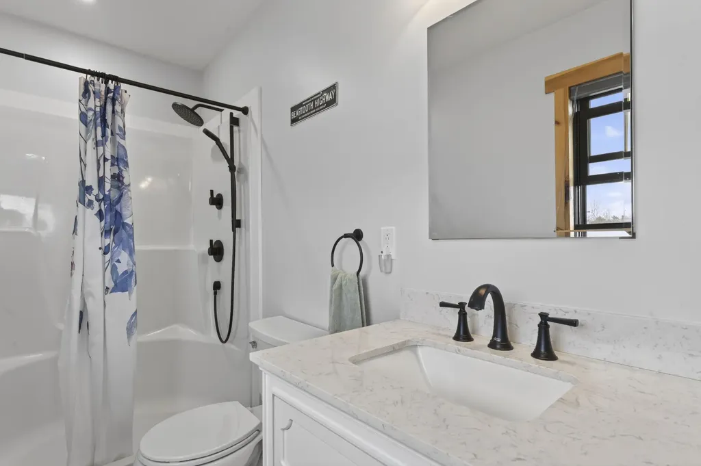 32 Sandy Ridge Lane Searsport ME 04974