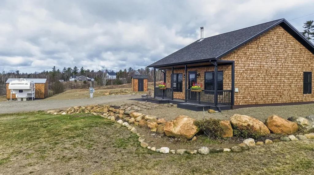 32 Sandy Ridge Lane Searsport ME 04974
