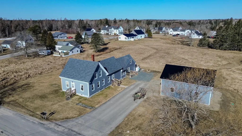 10 Frye Street Harrington ME 04643