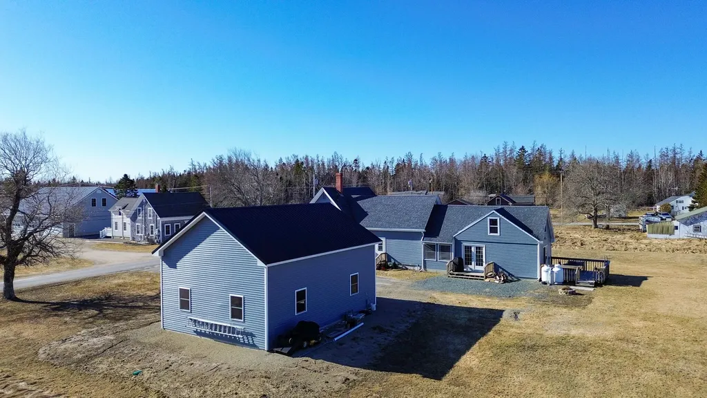 10 Frye Street Harrington ME 04643