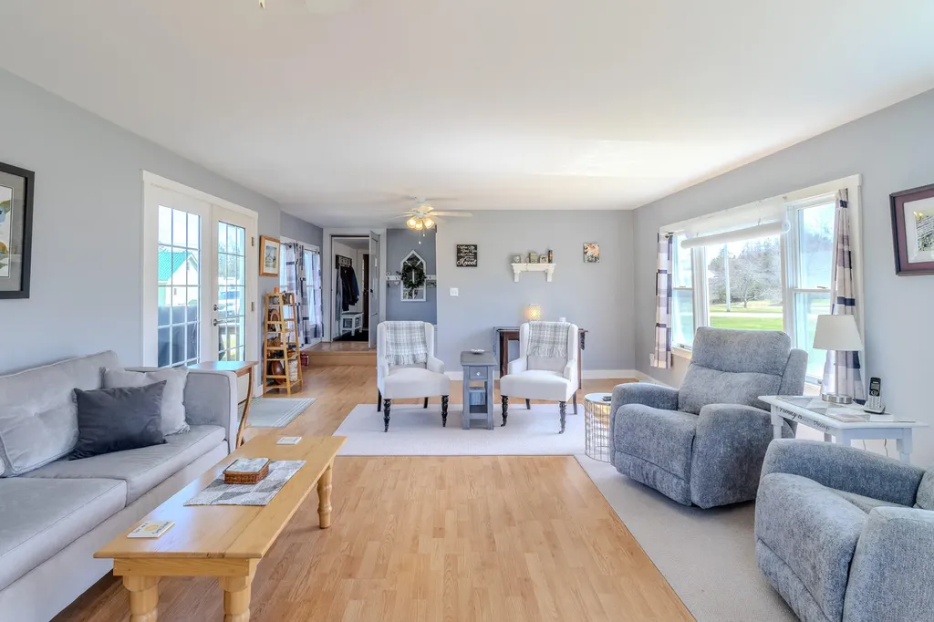 10 Frye Street Harrington ME 04643