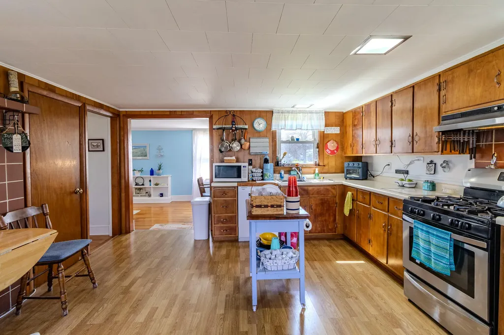 10 Frye Street Harrington ME 04643