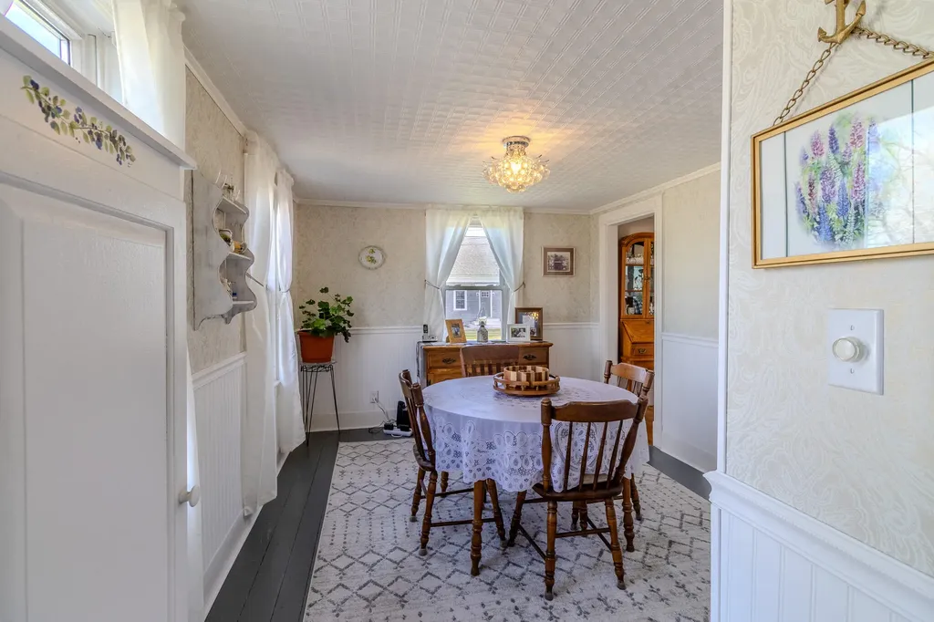 10 Frye Street Harrington ME 04643