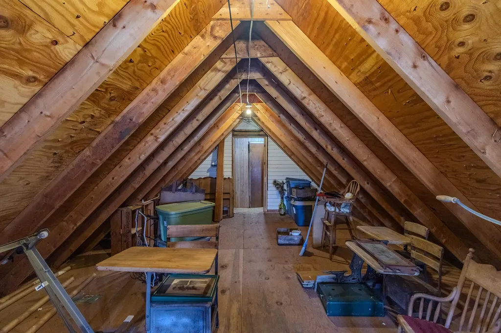 10 Frye Street Harrington ME 04643