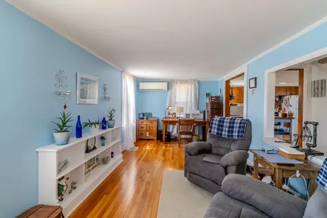 10 Frye Street Harrington ME 04643