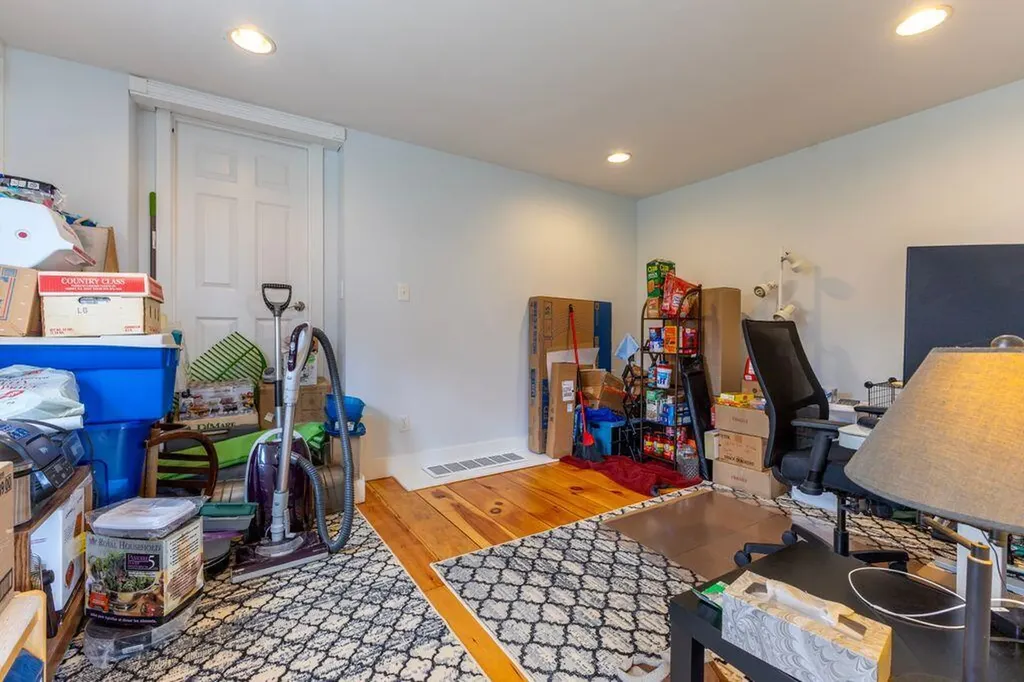 27 Fowler Road Cape Elizabeth ME 04107