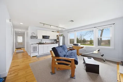 27 Fowler Road Cape Elizabeth ME 04107