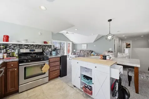 27 Fowler Road Cape Elizabeth ME 04107