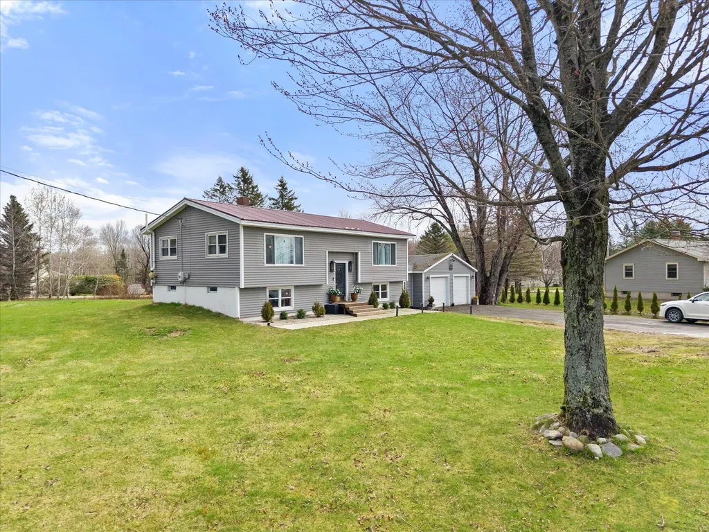 217 Williams Road Newport ME 04953