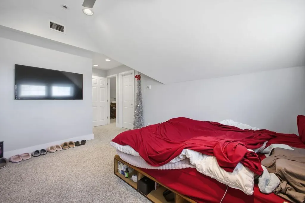 27 Fowler Road Cape Elizabeth ME 04107