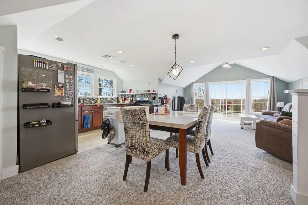 27 Fowler Road Cape Elizabeth ME 04107