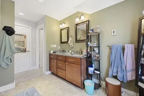 27 Fowler Road Cape Elizabeth ME 04107