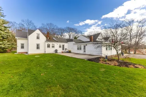 27 Fowler Road Cape Elizabeth ME 04107