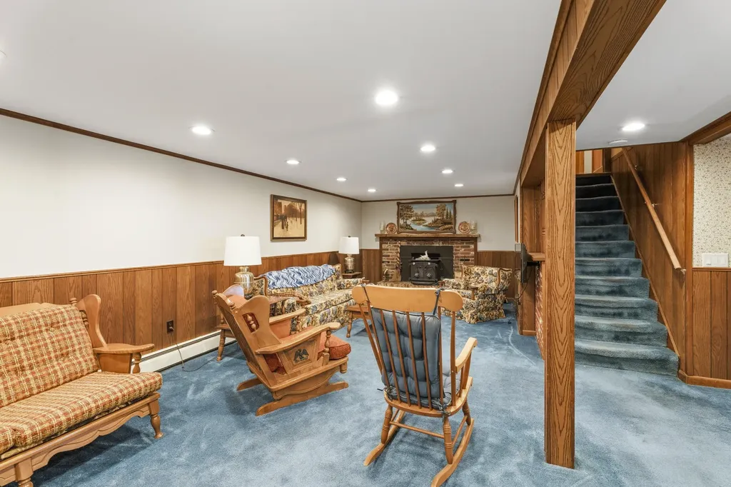 85 Longmeadow Drive Brewer ME 04412