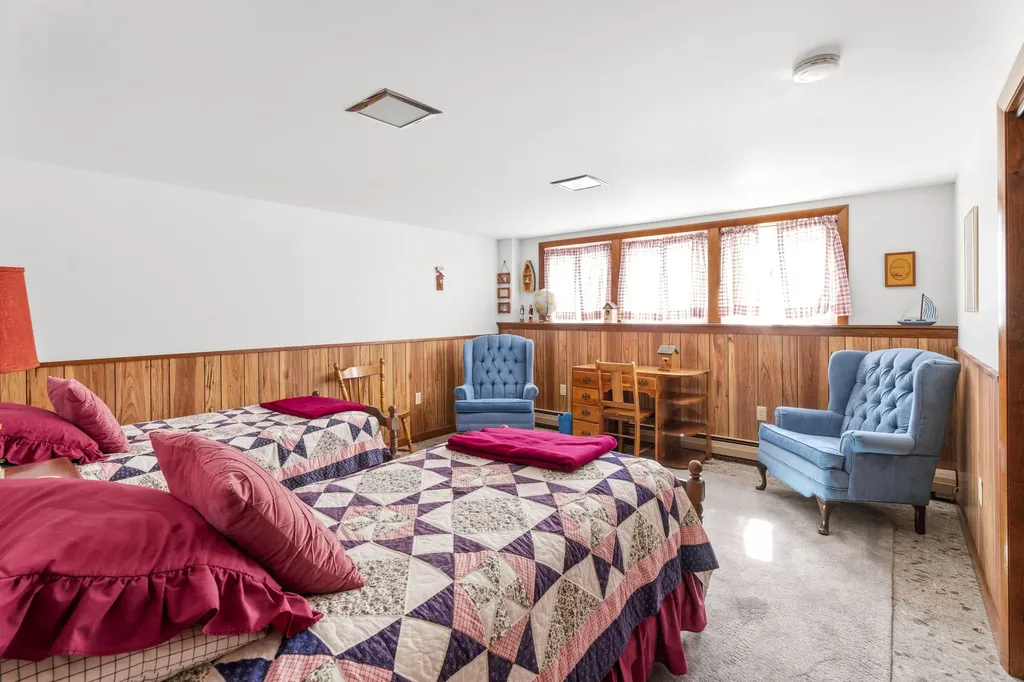 85 Longmeadow Drive Brewer ME 04412