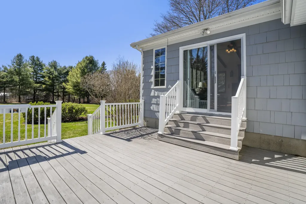 85 Longmeadow Drive Brewer ME 04412