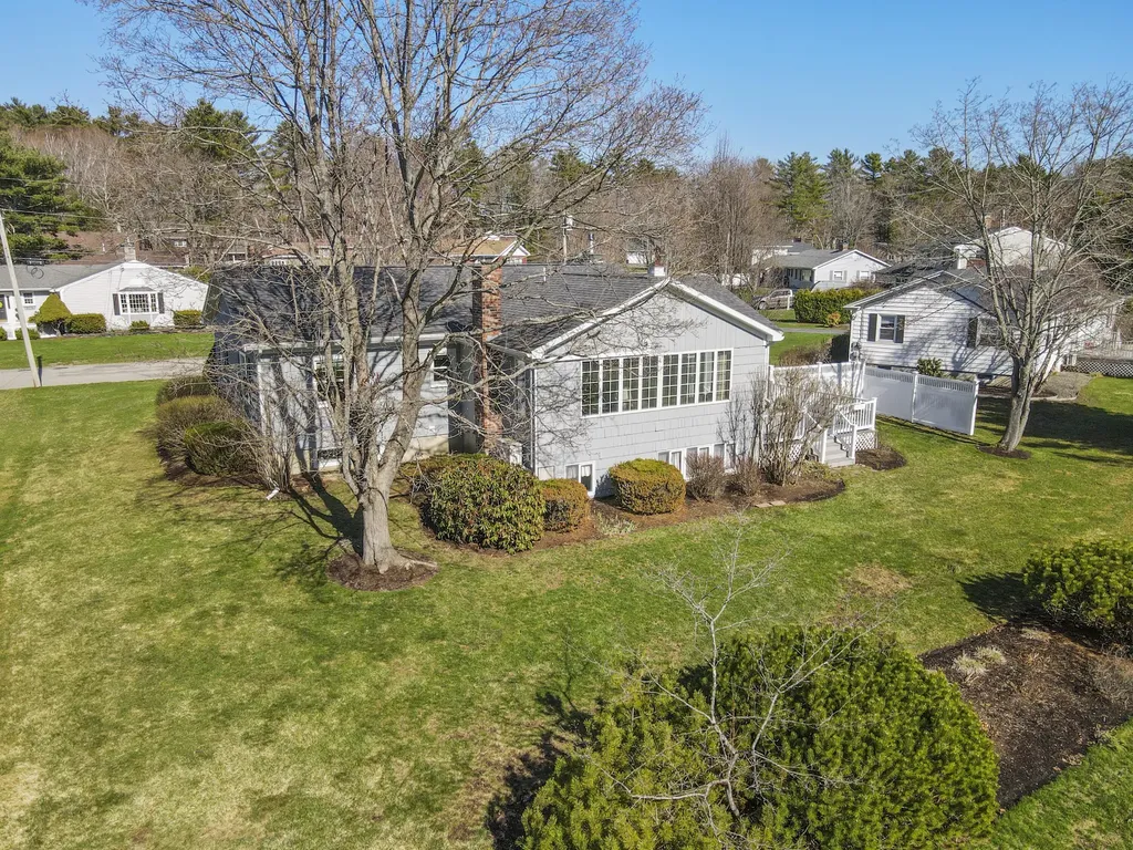 85 Longmeadow Drive Brewer ME 04412