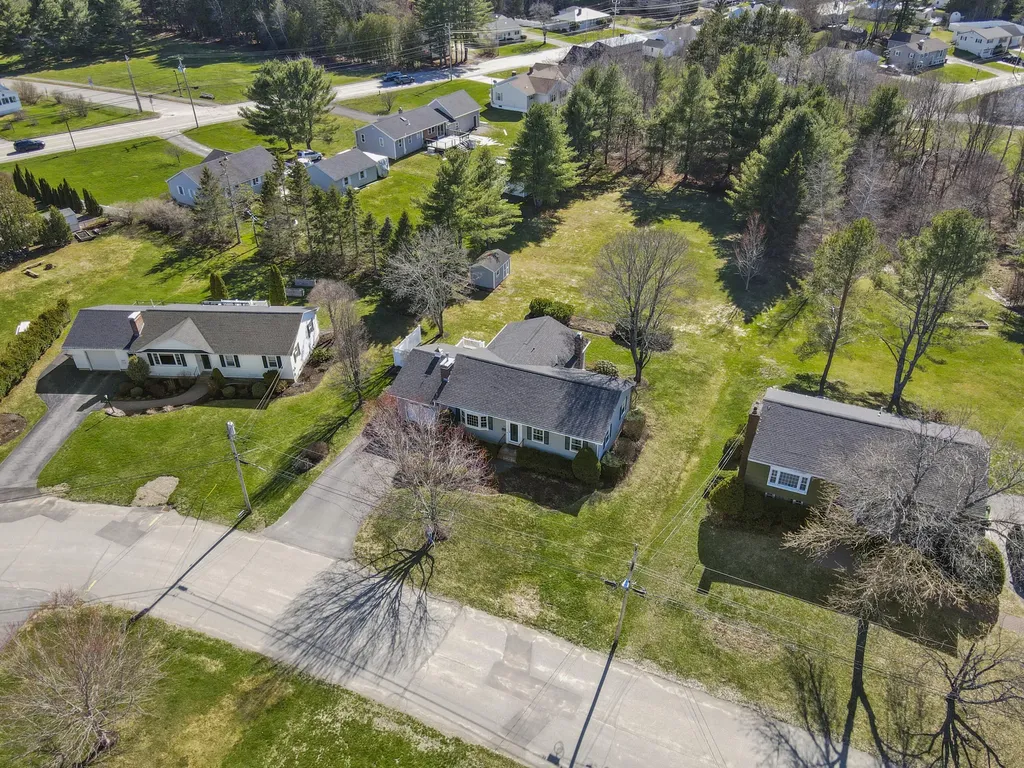 85 Longmeadow Drive Brewer ME 04412