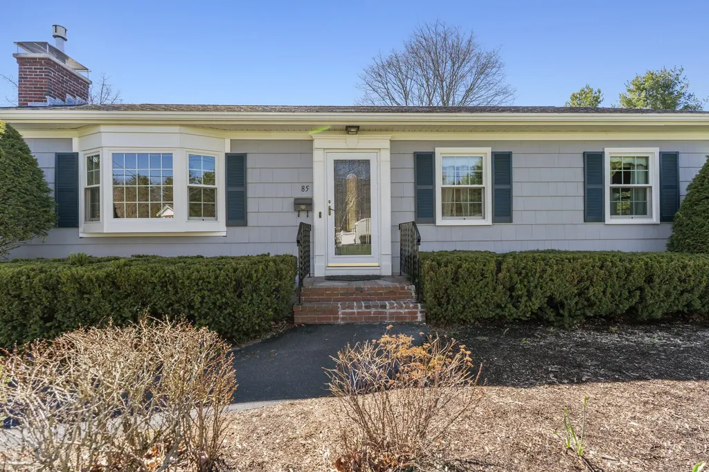 85 Longmeadow Drive Brewer ME 04412
