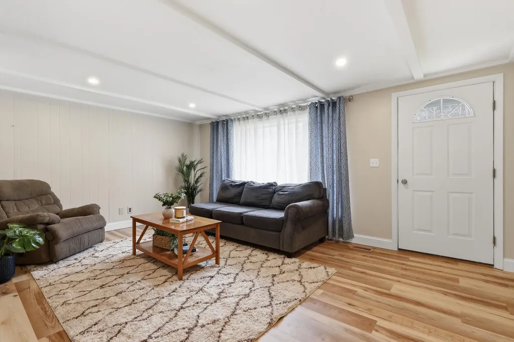 254 Park Avenue Auburn ME 04210