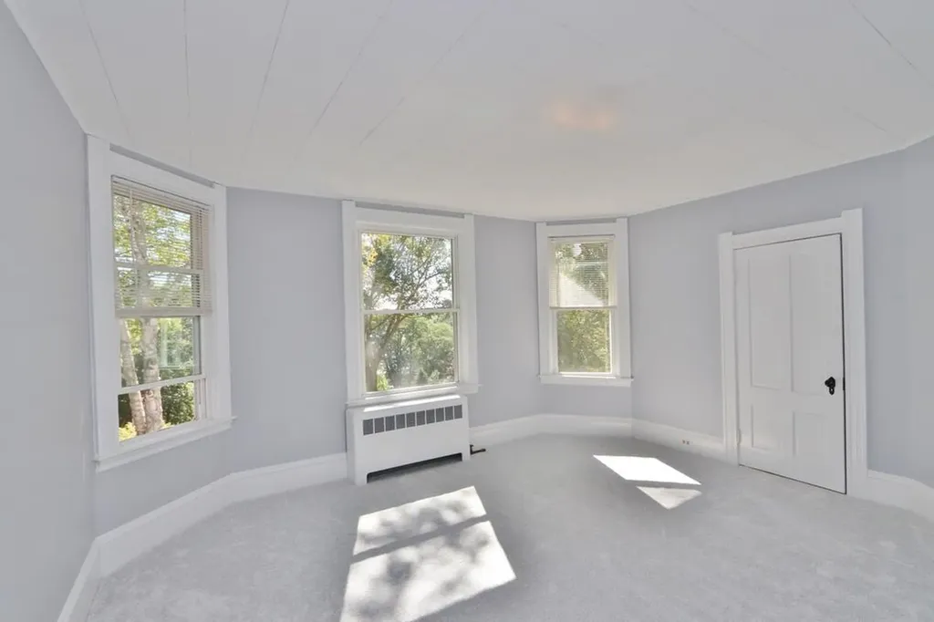 59 Summer Street Hampden ME 04444