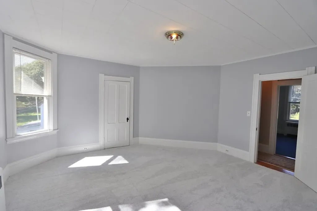 59 Summer Street Hampden ME 04444