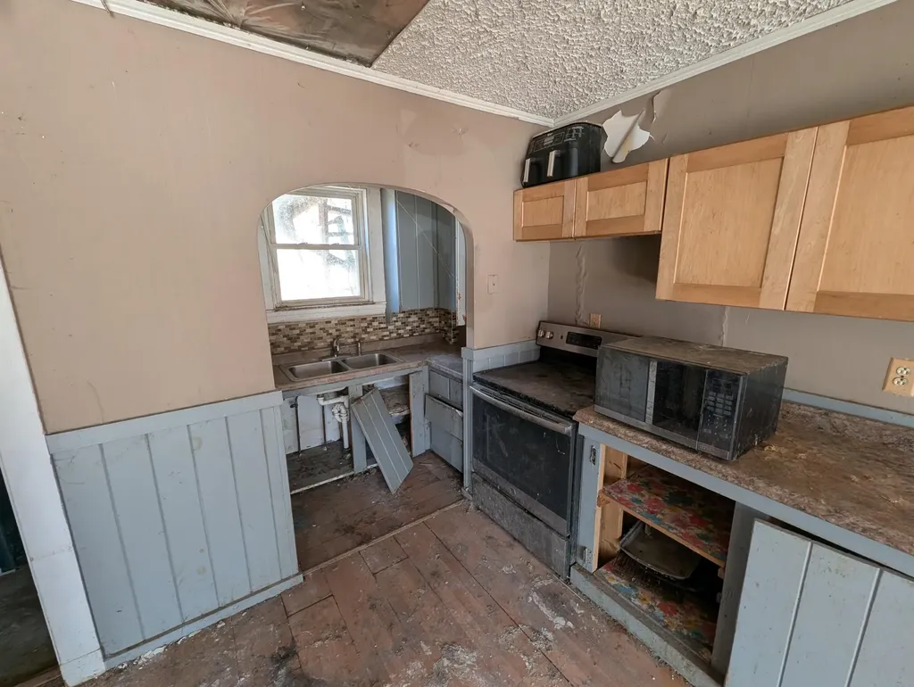 113 7th Street Auburn ME 04210