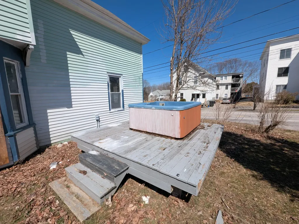 113 7th Street Auburn ME 04210