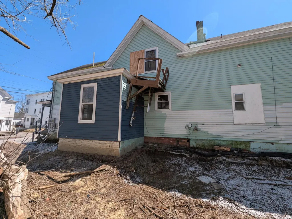 113 7th Street Auburn ME 04210