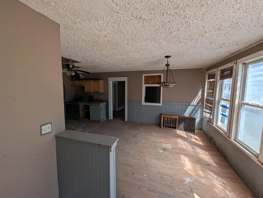 113 7th Street Auburn ME 04210