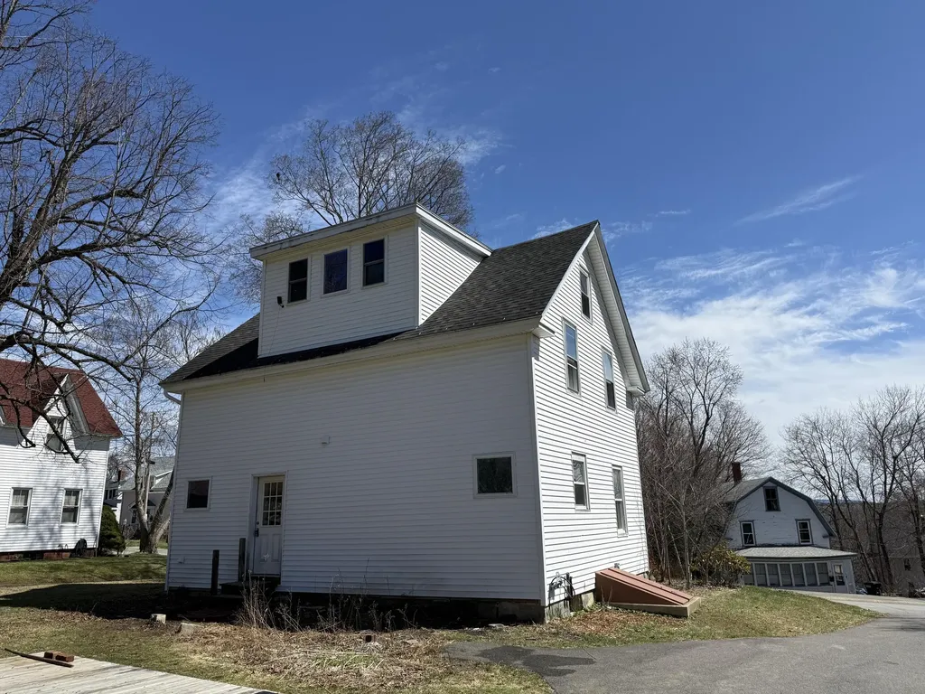 37 Hamlin Street Orono ME 04473
