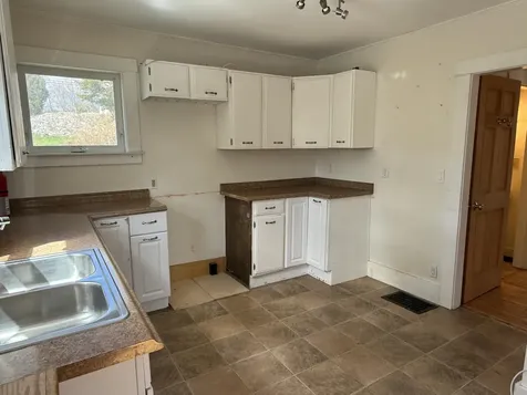 37 Hamlin Street Orono ME 04473