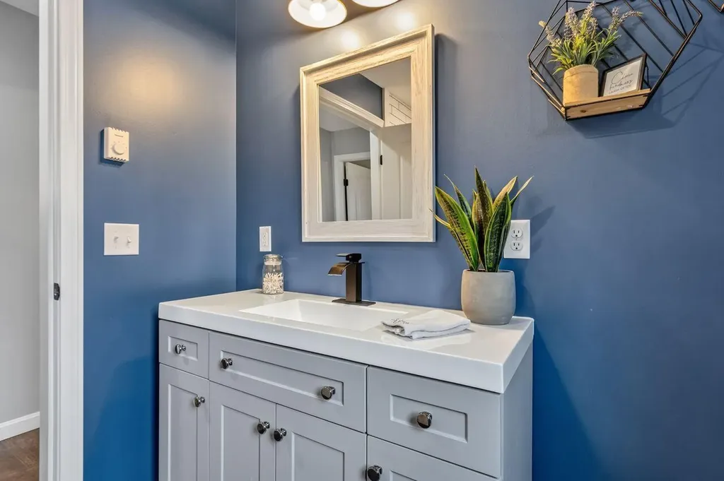 10 Dandelion Rock Lane Belgrade ME 04917