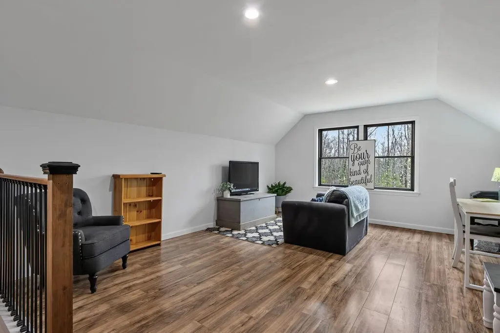 10 Dandelion Rock Lane Belgrade ME 04917