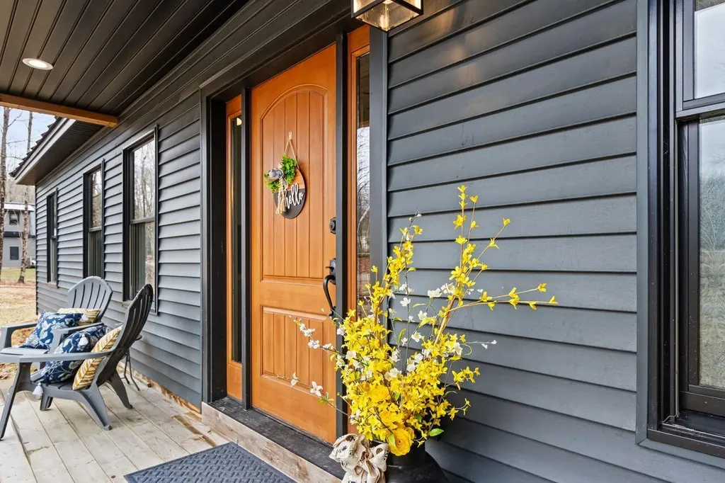 10 Dandelion Rock Lane Belgrade ME 04917