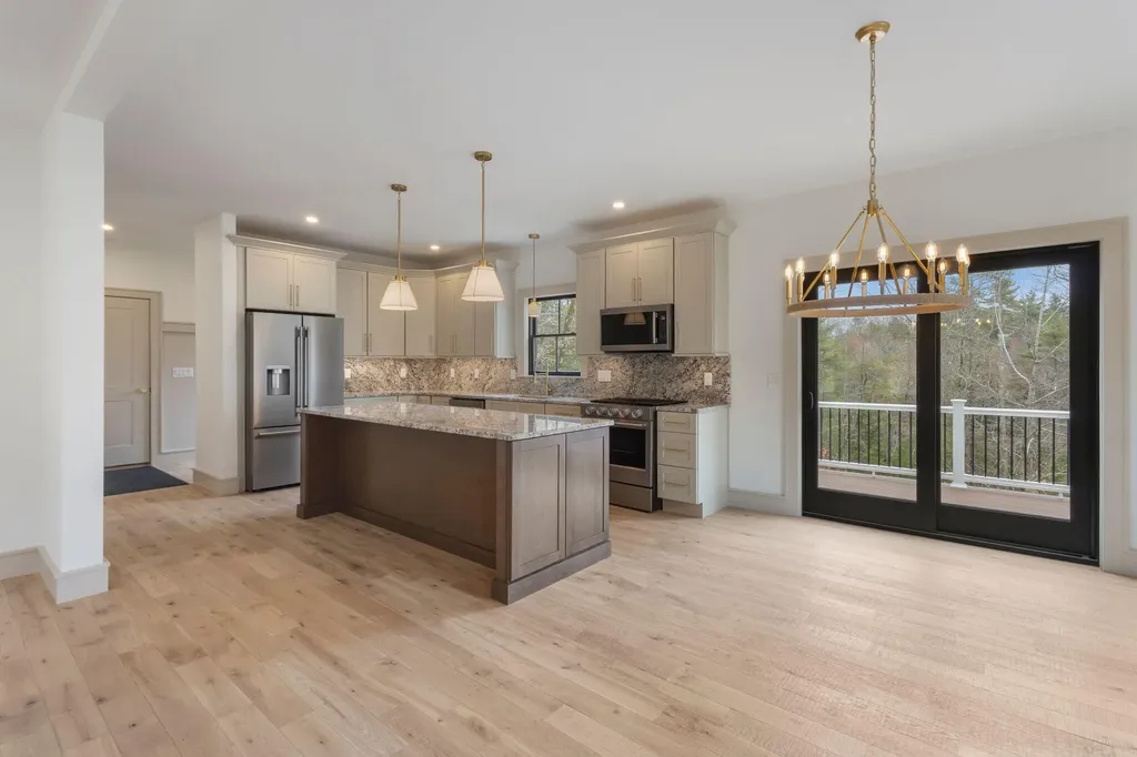 60 Woodbrey Lane Standish ME 04084