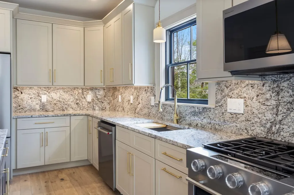 60 Woodbrey Lane Standish ME 04084