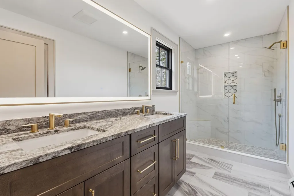 60 Woodbrey Lane Standish ME 04084