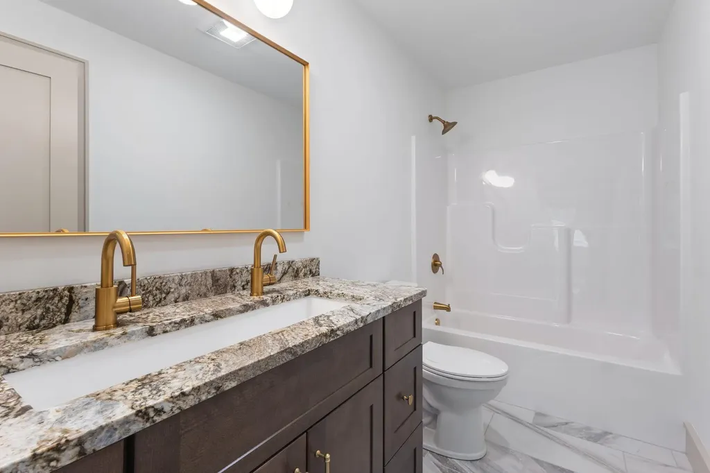60 Woodbrey Lane Standish ME 04084