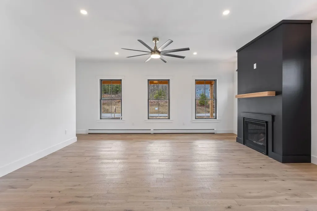 58 Woodbrey Lane Standish ME 04084