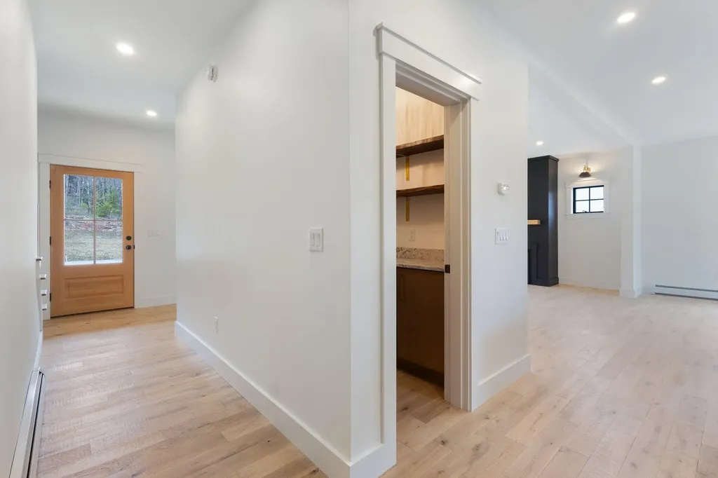 58 Woodbrey Lane Standish ME 04084