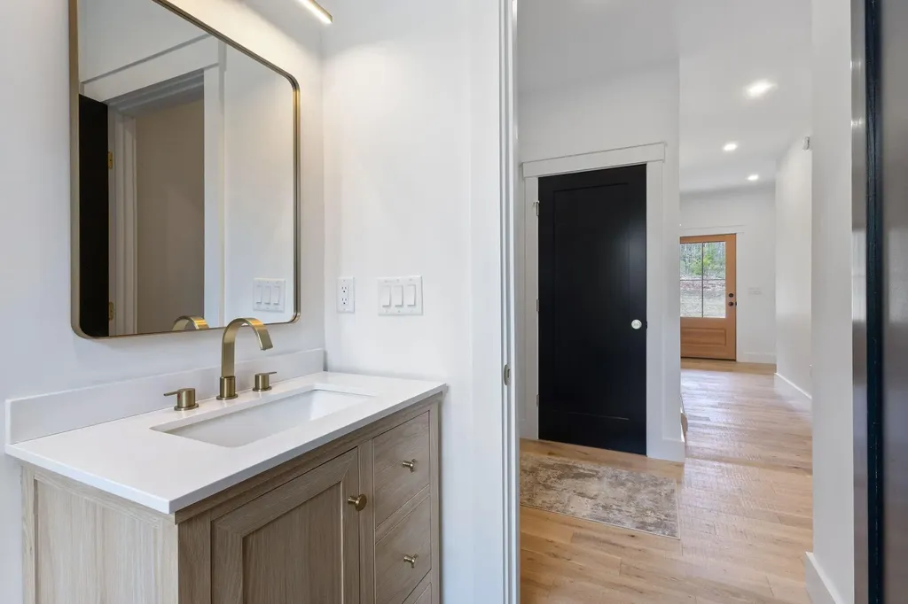58 Woodbrey Lane Standish ME 04084